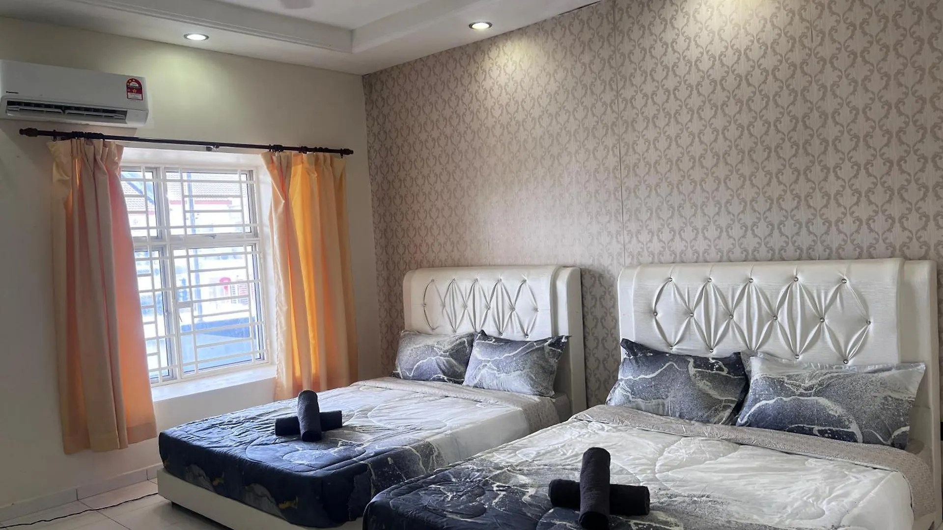 Lovely Home Johor Bahru 0*,